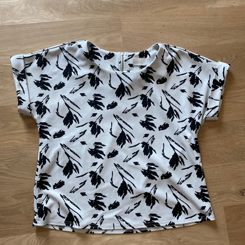 Women Dress Shirt - Small